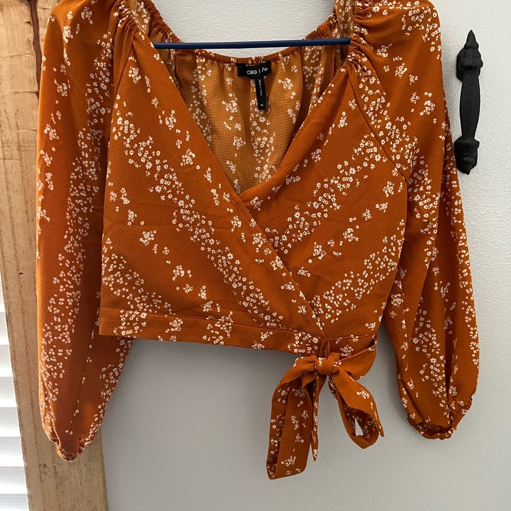 BCBG Bronze/orange 3/4 Sleeve Wrap Blouse